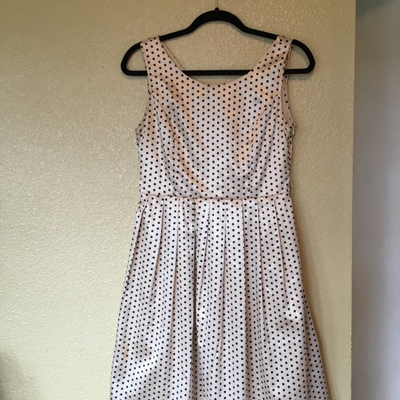 Knee length white semi-formal dress - Picture 2 of 6